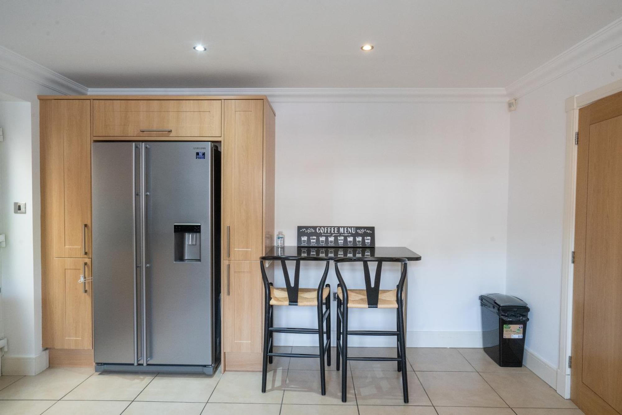 Emirates House, Luxe 5 Bed, With King Sized Beds, Next To Aiport & Nec, Jlr 5 Mins Villa Marston Green Exterior foto