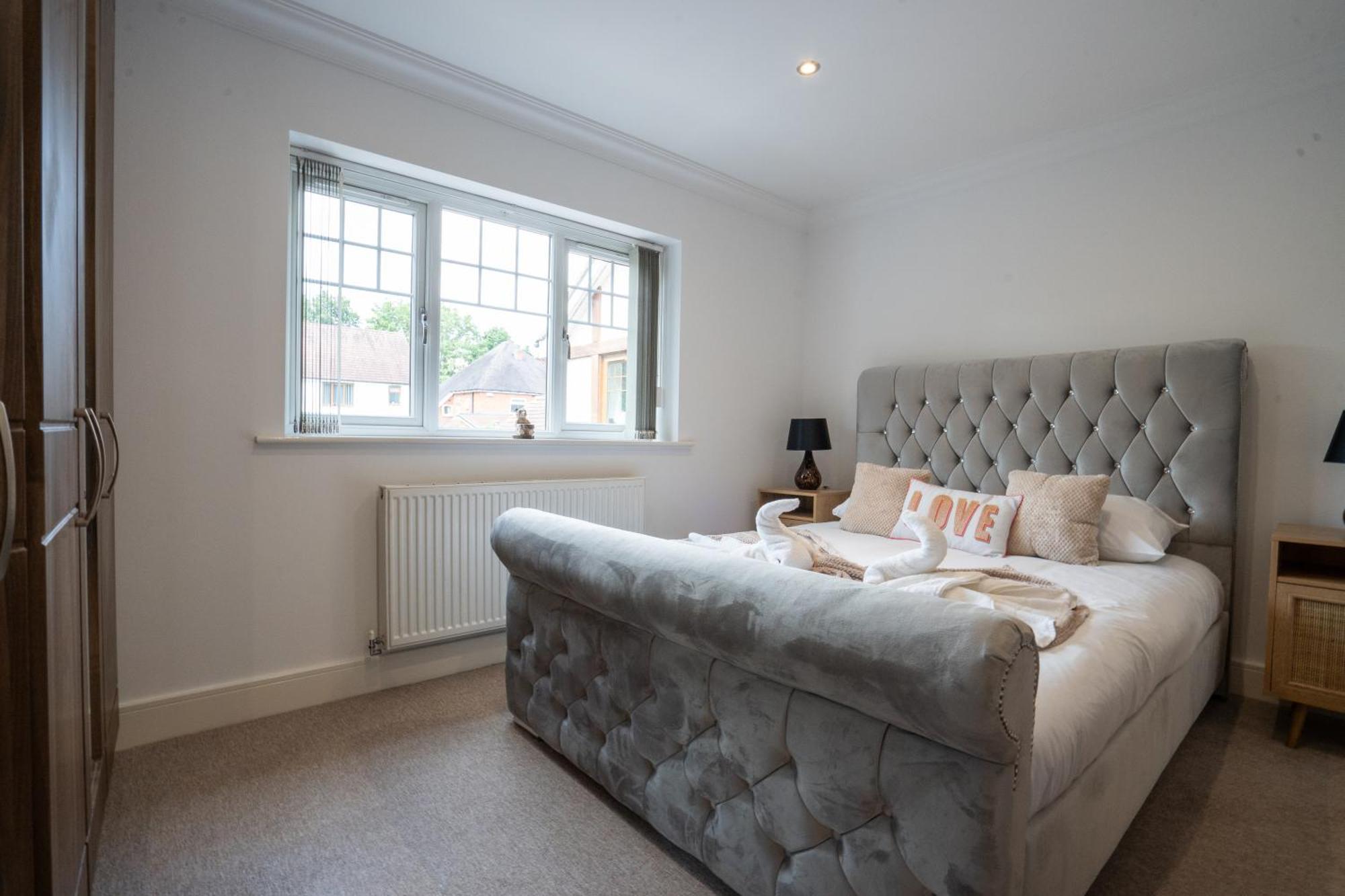Emirates House, Luxe 5 Bed, With King Sized Beds, Next To Aiport & Nec, Jlr 5 Mins Villa Marston Green Exterior foto